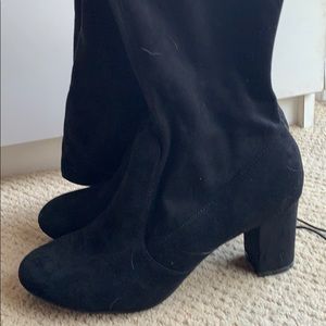 Knee high boots with heel